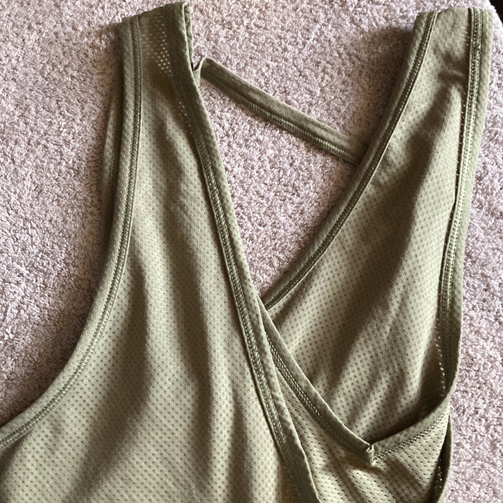 NWT VICTORIA SPORT V NECK TANK TOP IN ARMY GREEN (LARGE) - Picture 3 of 4
